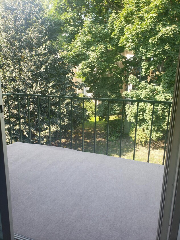 32957 Fargo St Unit 32957, Livonia, MI 48152 Condo for Rent in