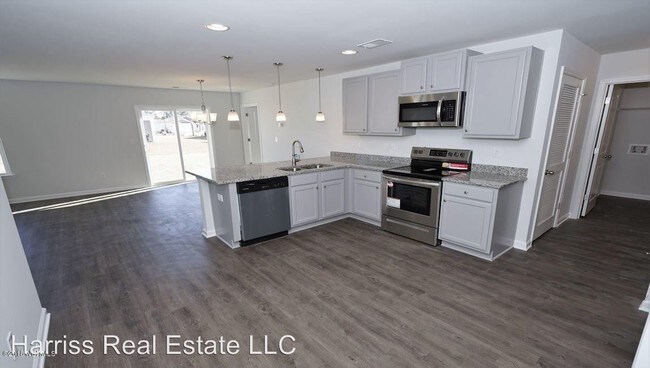 Building Photo - 1136 Marilla Dr