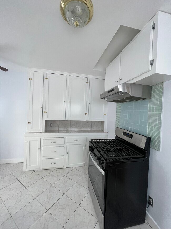 Foto del edificio - 3554 Arroyo Seco Ave