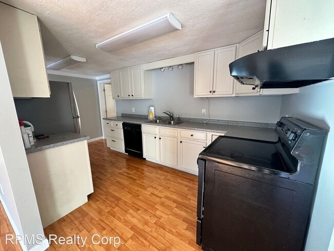 Building Photo - 2 br, 1 bath House - 40 Blackstrap Rd Apt A