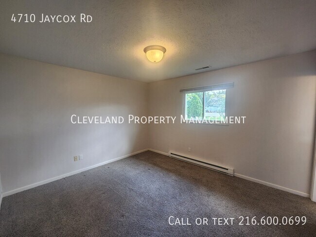 Foto del edificio - 4710 Jaycox Rd