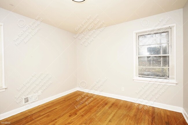 Foto del edificio - 3 br, 1 bath House - 1073 S Parkwood Dr
