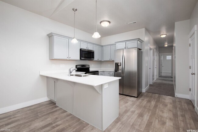 Foto del edificio - 3 br, 2 bath Condo - 2184 West Main Street...