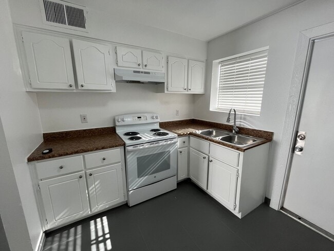 Photo - 1020 North 11th St Apartment