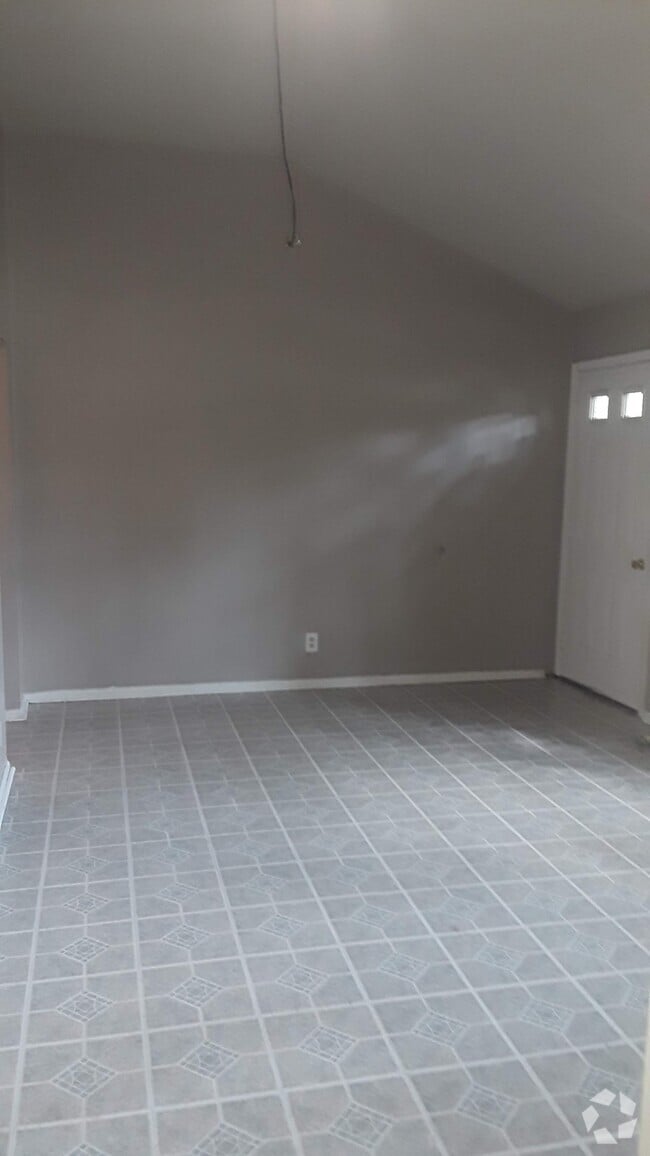 Building Photo - 7005 John Adams Way