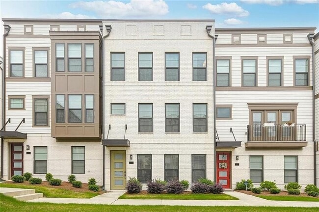 Building Photo - 2048 Holtz Ln