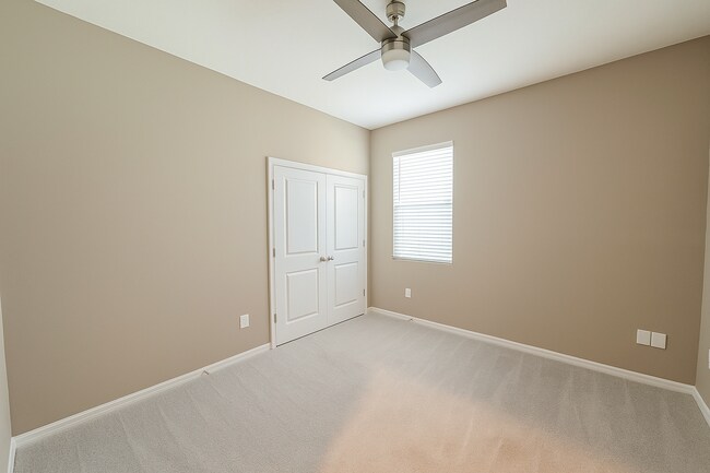 Foto del edificio - 11304 Timber Grv Ln