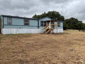 Building Photo - 230 Linda's Ln