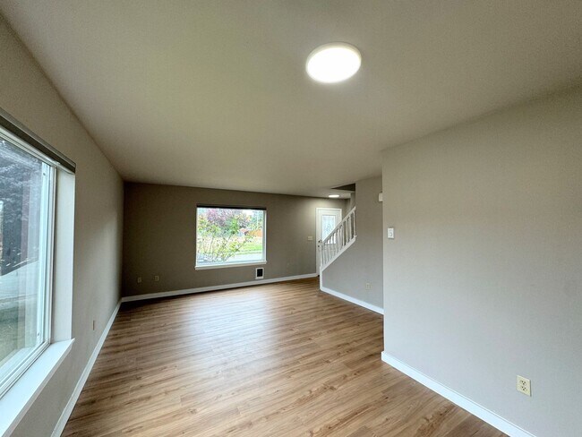Building Photo - RGL Properties - 9614-9616