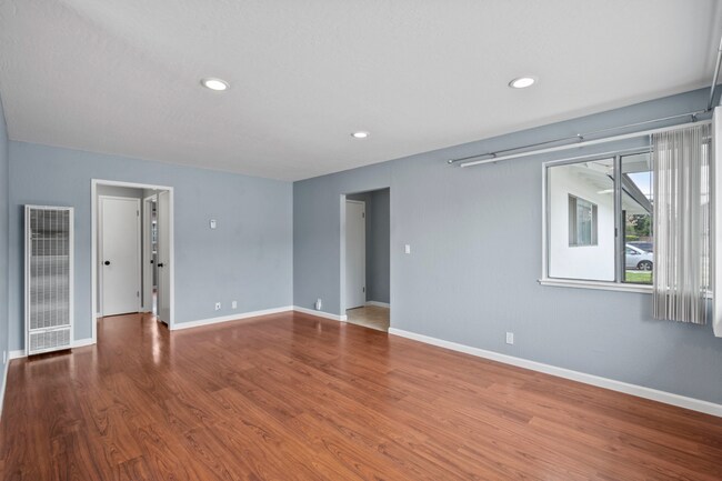 Foto del edificio - 3439 Payne Ave