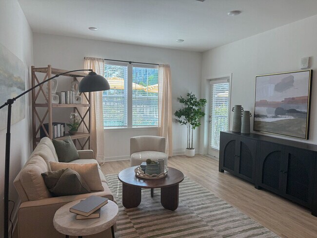 Building Photo - Magnolia at Palm Bay