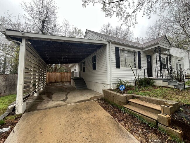 Building Photo - Newly Remodeled 3BD, 2BA Raleigh Home with Fenced Yard in Prime Location Near Downtown Raleigh, N...