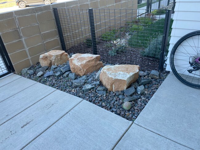 Foto del edificio - 225 Green Leaf Street