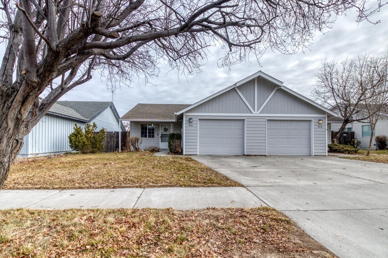 344 NW 21st St, Redmond, OR 97756 House Rental in Redmond, OR