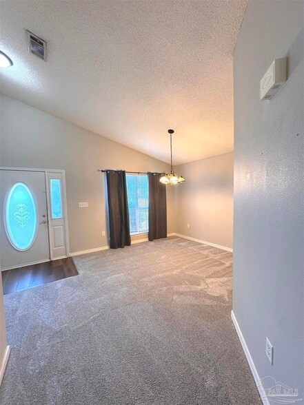 Foto del edificio - 711 Marsh Harbor Dr