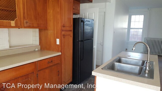 Building Photo - 2 br, 1 bath House - 475 Landing Lane Unit 1