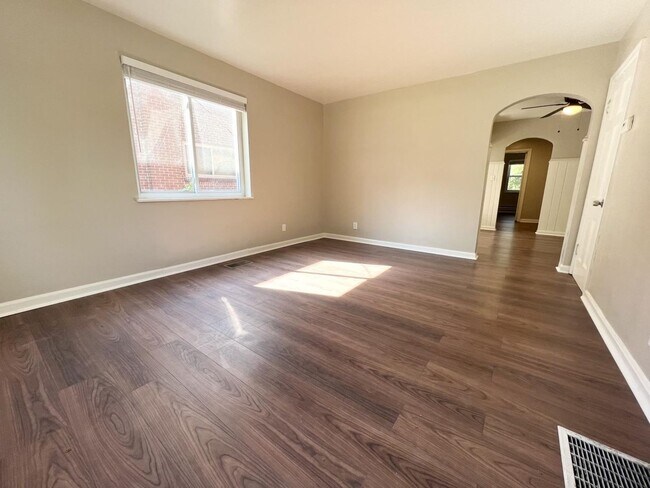 Foto del edificio - 4567 Paddock Rd