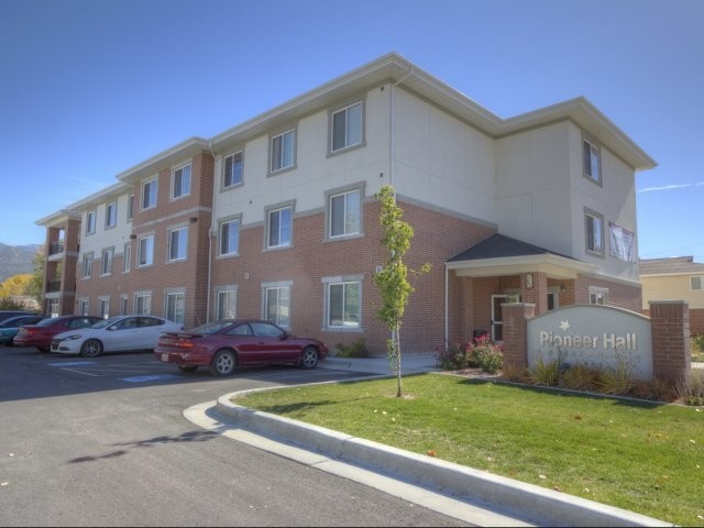 Foto principal - Pioneer Hall Apartments