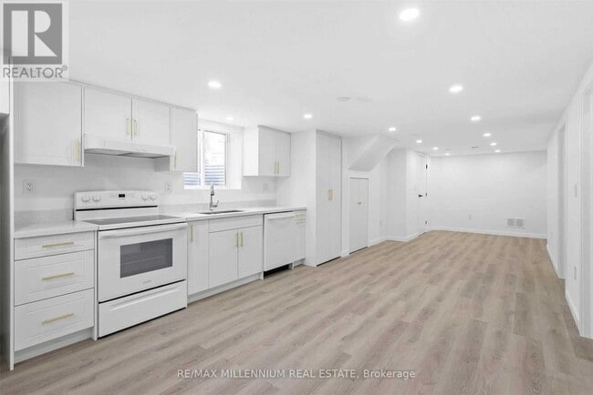 Building Photo - 147 Burkholder St