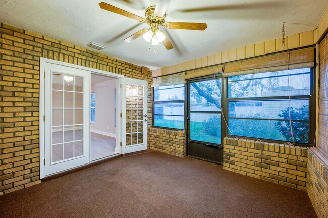 Building Photo - 1217 Mardrake Rd