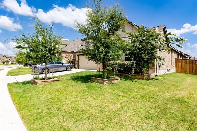 Building Photo - 3185 Hidalgo Loop
