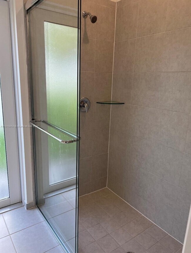 Foto del edificio - 18448 SW 136 Ct