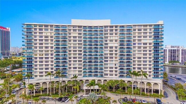 Foto del edificio - 3800 S Ocean Dr