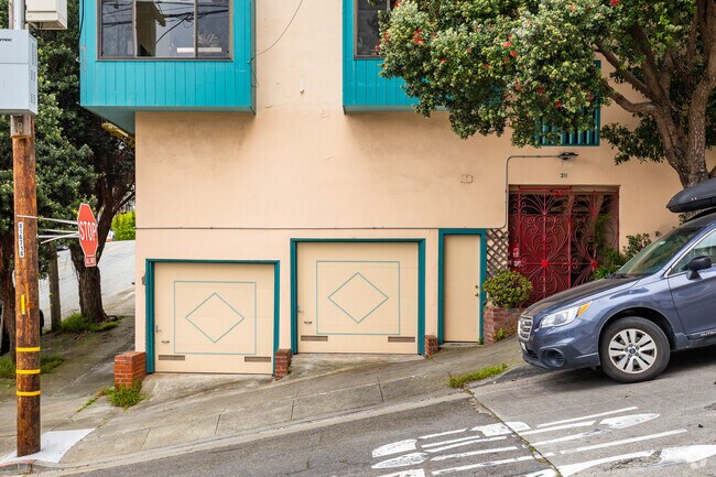 Alt. Exterior - 311-315 Diamond St