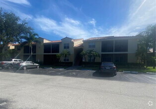 Building Photo - 1261 SW 46th Ave