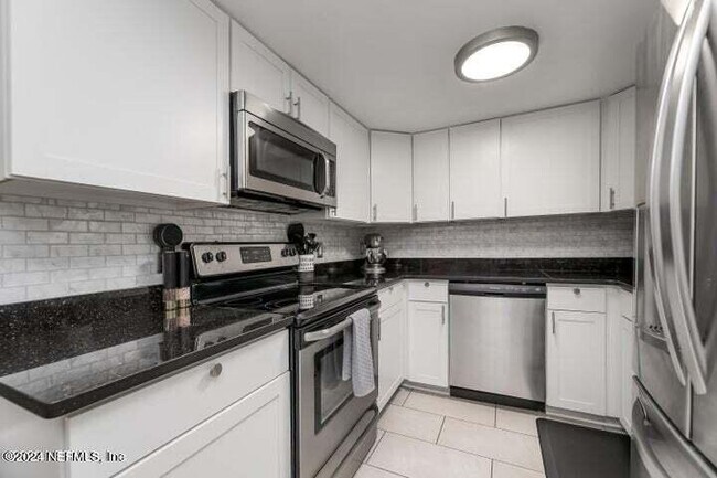 Foto del edificio - 4333 PLAZA GATE S Ln