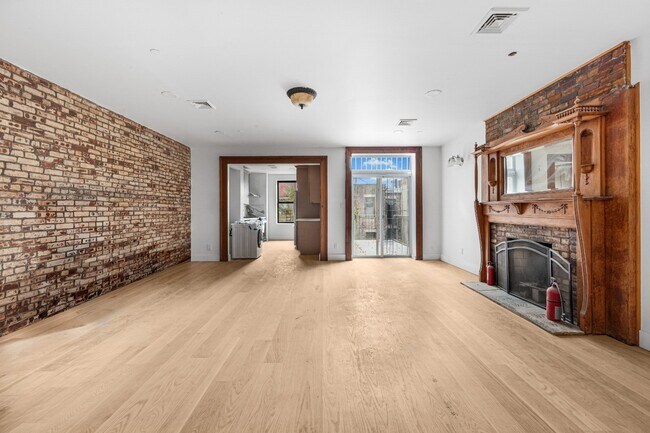 Foto del edificio - 132 W 119th St