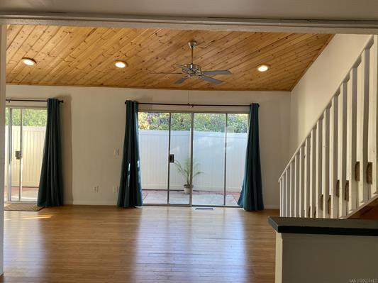 Foto principal - 7000 Saranac St