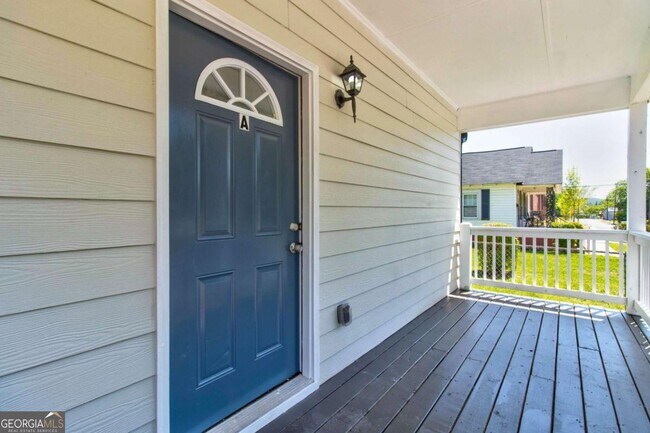 Foto del edificio - 1211 Spring Creek St SW