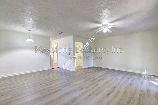 Foto del edificio - 4749 Lost Colony Ct