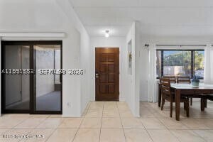 Foto del edificio - 1145 N Shannon Ave