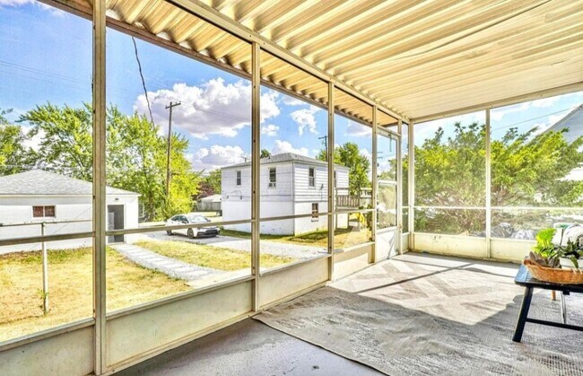 Foto del edificio - 4270 Broadway