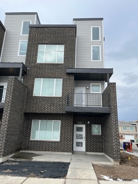 Building Photo - 5503 Victory Lap Ct