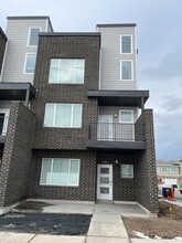 Building Photo - 5503 Victory Lap Ct