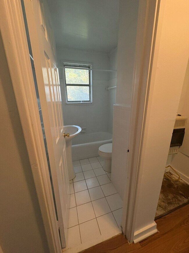 Foto del edificio - MOVE IN READY