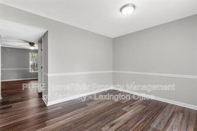 Foto del edificio - 1053 Merrick Dr