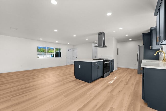 Building Photo - 4922 Tierra Baja Way