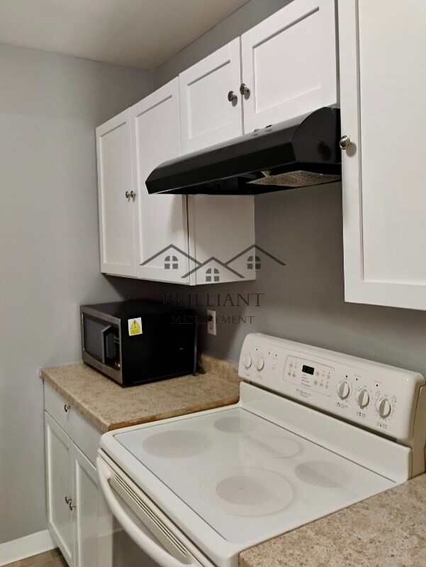 Primary Photo - 2953 N Euclid Ave