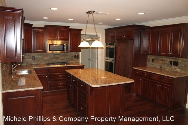 Building Photo - 4 br, 2 bath House - 2120 Airborn Cove