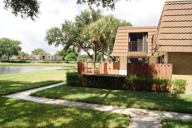 Foto del edificio - 219 Charter Way