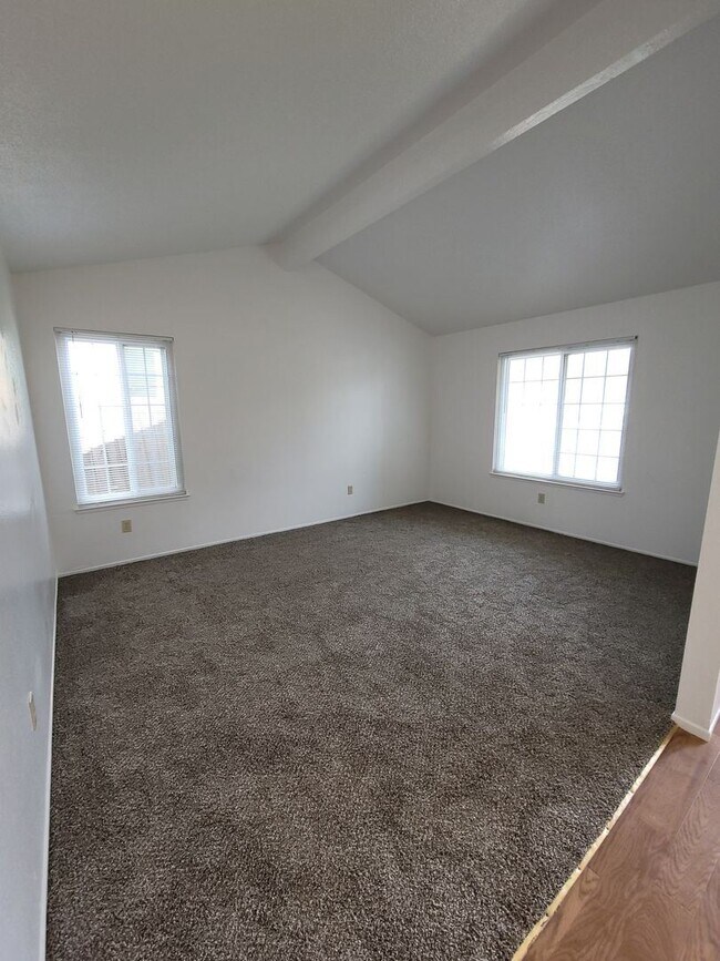 Building Photo - 3 br, 2 bath House - 2895 Azevedo Drive
