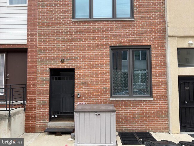 Foto del edificio - 991 N Marshall St