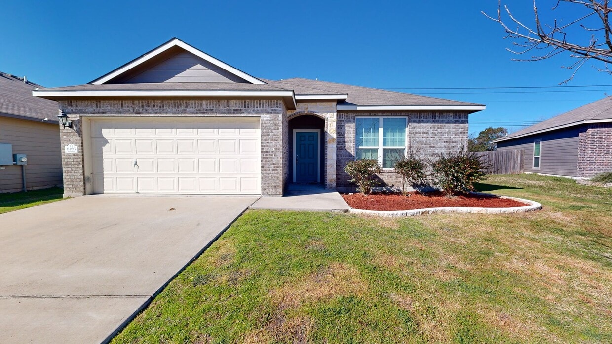 Primary Photo - Gorgeous gem in a quite neighborhood in Te...
