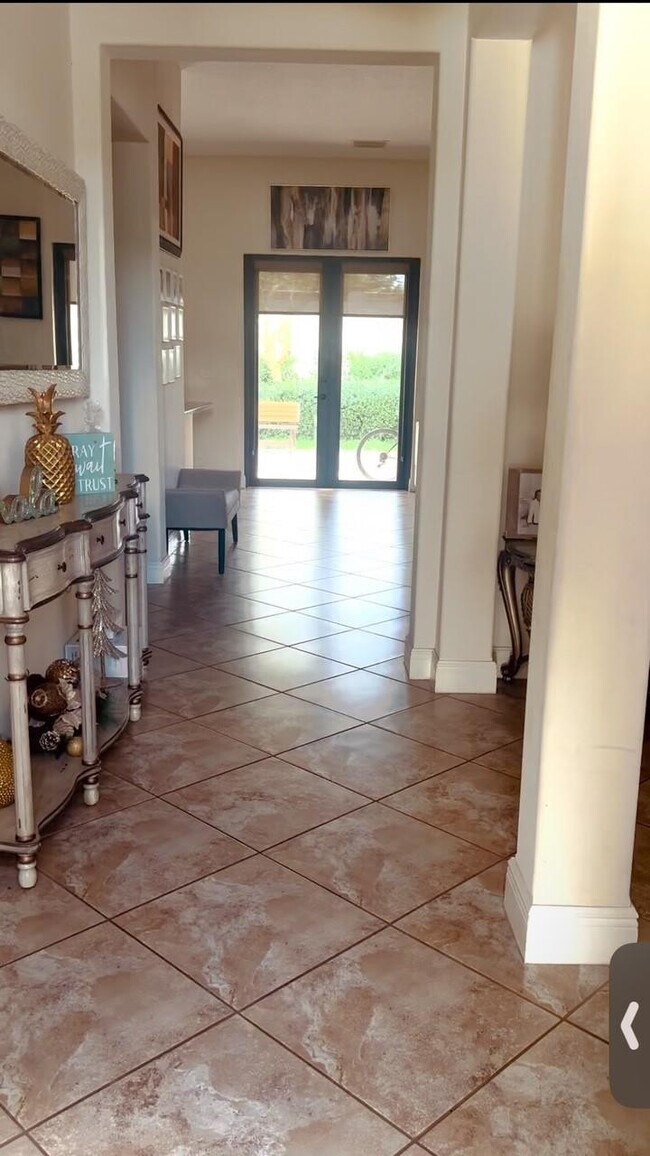 Foto del edificio - 3909 NW 82nd Dr