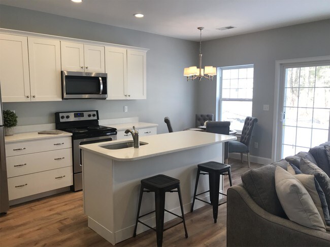 Building Photo - 2405 Rosa Road, Ridge Manor Ct