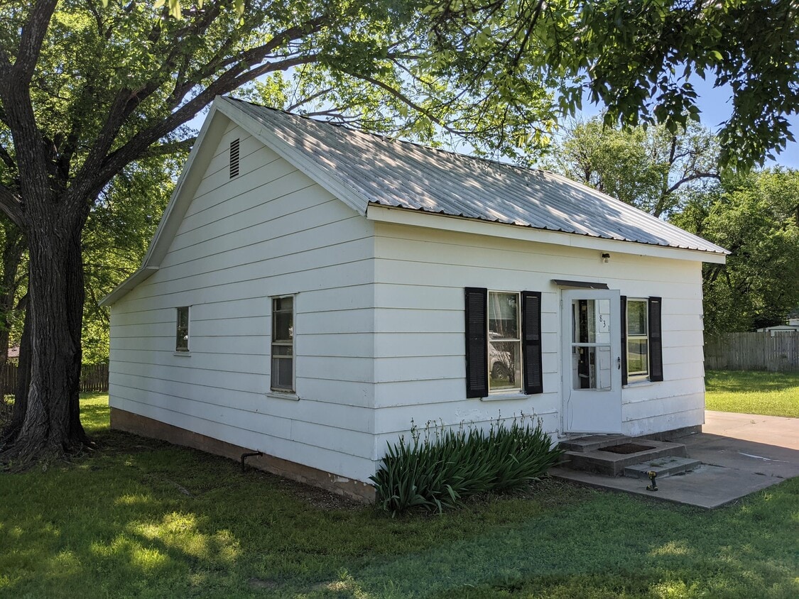 Foto principal - 831 S Burdick St